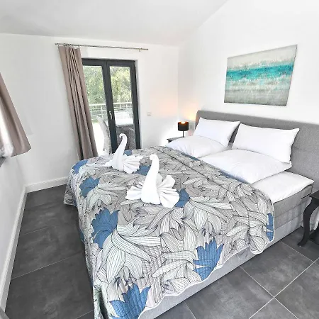 Levante In - Penthouse Mit Kamin, Sauna, Seeblick